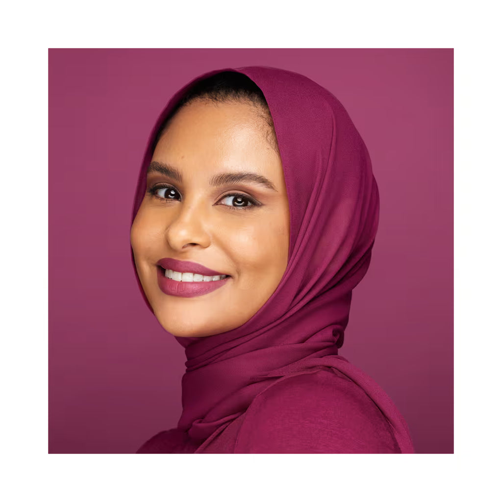 Huda Beauty Liquid Matte Trophy Wife Lipstick Swatch